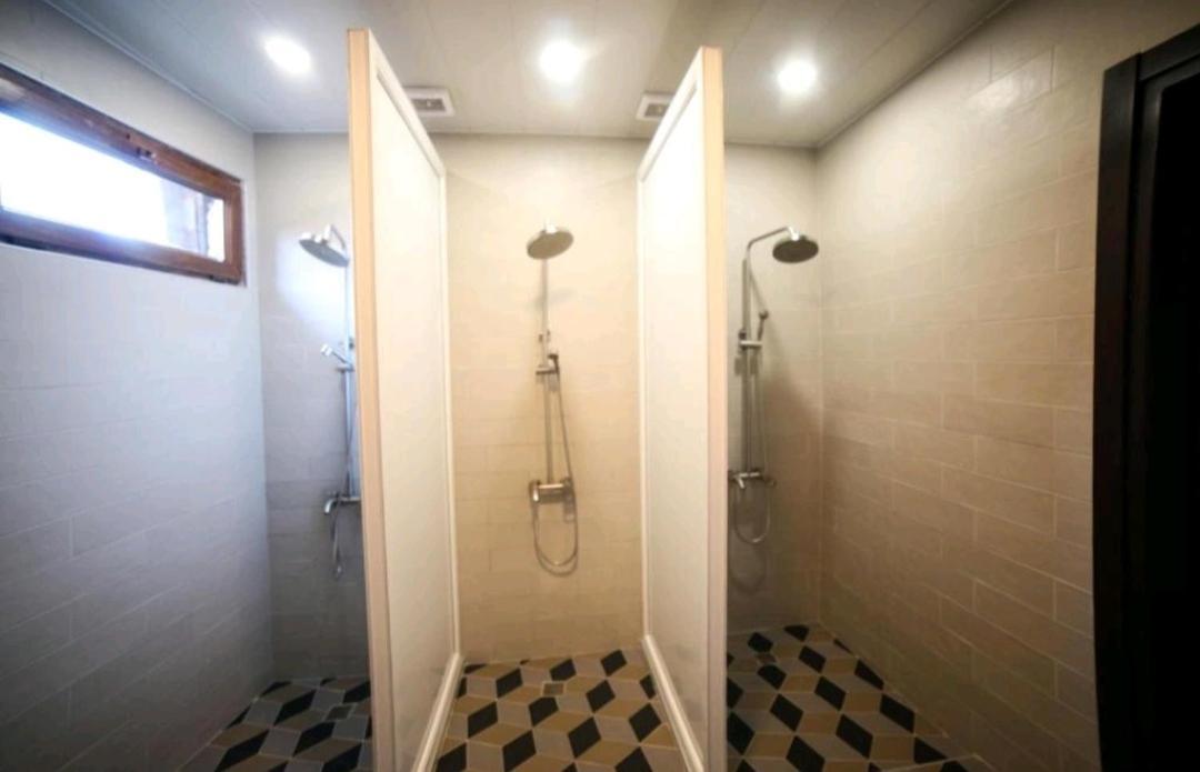 Hostel & Hotel Μπατούμι Εξωτερικό φωτογραφία