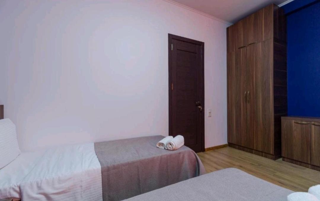 Hostel & Hotel Μπατούμι Εξωτερικό φωτογραφία